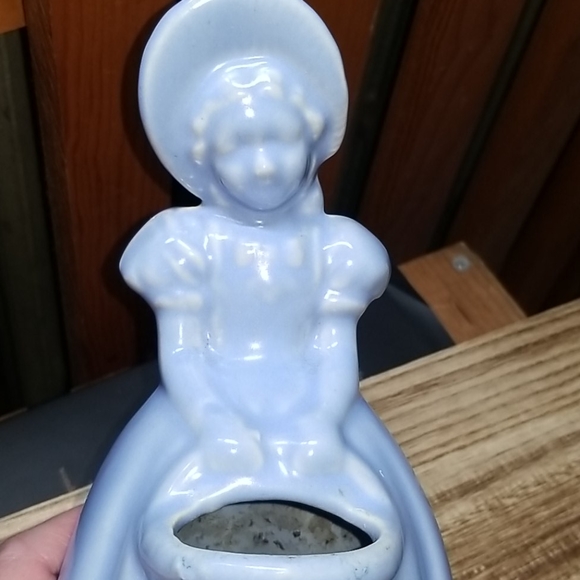 Vintage Shawnee Pottery Southern Belle Planter - Picture 2 of 7